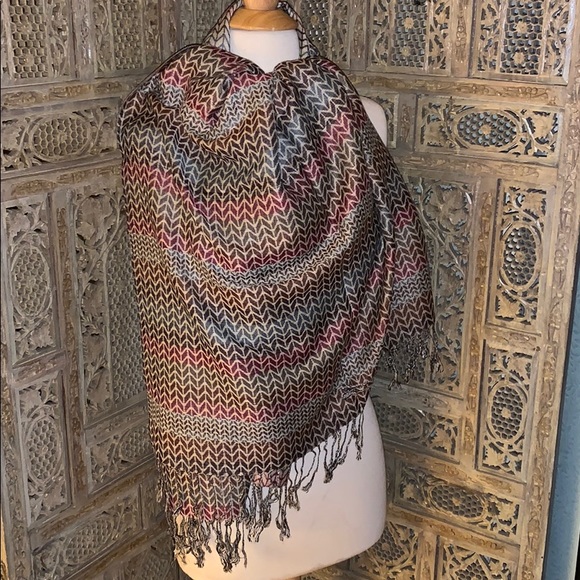 Laurielynn’s Boutique Accessories - HP🎉100% Pashmina scarf/wrap/shawl  29”x69”